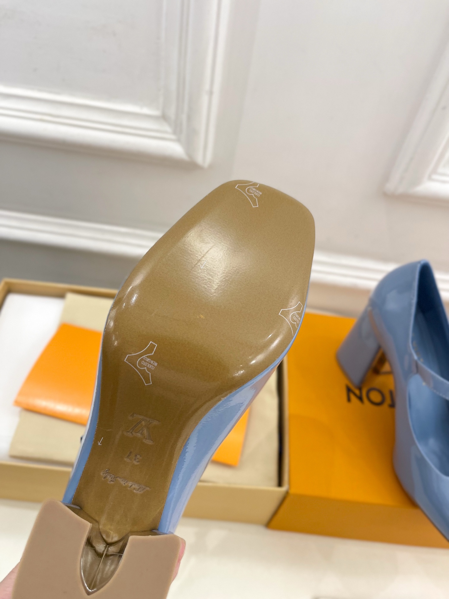 Women's high heels